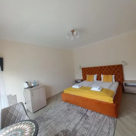 Vershyna Hotel *